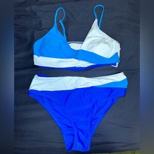 NWOT!!! SHEIN Blue & White Women's Swimwear Set (Size L)